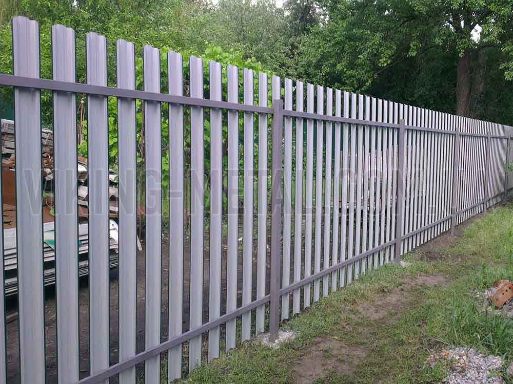 Замовити паркан із штахетнику в Харкові за дуже вигідною ціною